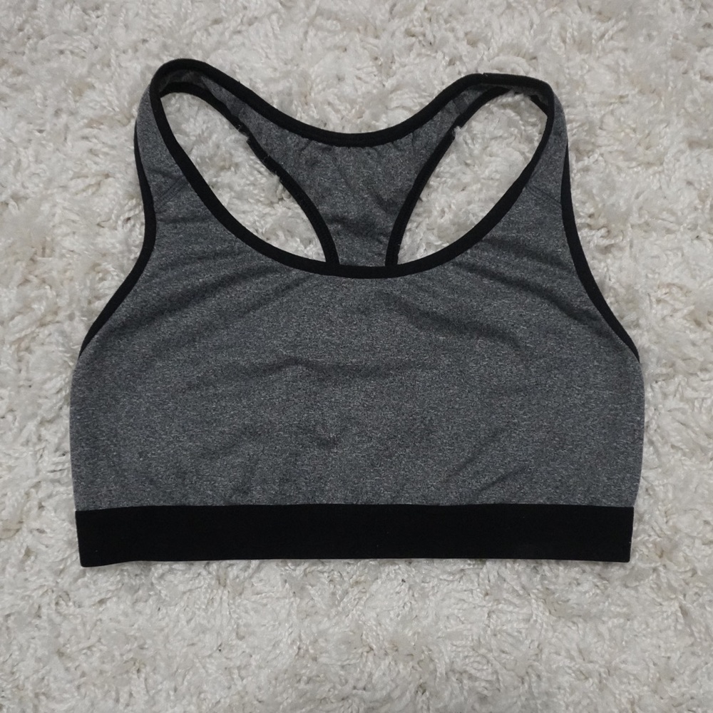 GapFit Gray Women’s Sports Bra